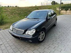 Schwarz Gebraucht 2003 Mercedes C180 Elegance Limousine | 1.850 € (Etwas zu teuer)