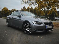 Grau Gebraucht 2008 BMW 330 Coupé | 13.990 € (Teuer)