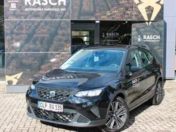 Black (metallic) Gebraucht 2024 Seat Arona Style SUV | 29.900 €