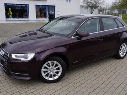 Rot Gebraucht 2014 Audi A3 Sportback Attraction Kombi | 12.999 € (Fairer Preis)