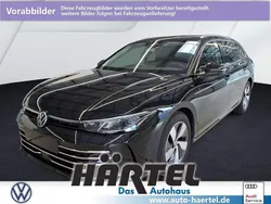 Grenadillschwarz (black), metallic Gebraucht 2025 VW Passat Elegance Kombi | 36.700 € (Superpreis)