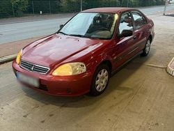 Rot Gebraucht 2000 Honda Civic Limousine | 2.900 €