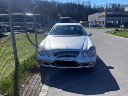 Mercedes E320