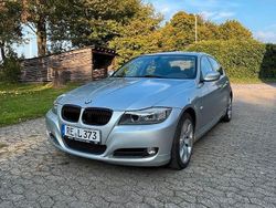 Silber Gebraucht 2011 BMW 325 Limousine | 11.900 € (Guter Preis)