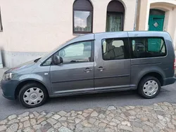 Grau Gebraucht 2011 VW Caddy Maxi Edition Van / Kleinbus | 12.499 € (Fairer Preis)
