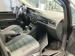 Schwarz Gebraucht 2021 VW Touran Highline Van / Kleinbus | 23.000 € (Superpreis)