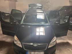 Schwarz Gebraucht 2010 VW Golf Plus Van / Kleinbus | 3.999 € (Guter Preis)