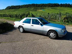 Silber Gebraucht 1995 Mercedes 320 Limousine | 24.000 €