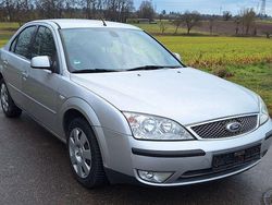 Silber Gebraucht 2003 Ford Mondeo Ghia Limousine | 1.990 € (Fairer Preis)