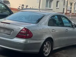 Grau Gebraucht 2006 Mercedes E220 Avantgarde Limousine | 7.000 € (Fairer Preis)
