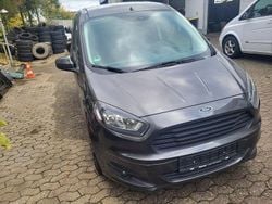 Grau Gebraucht 2018 Ford Tourneo Courier Trend Van / Kleinbus | 7.950 € (Fairer Preis)