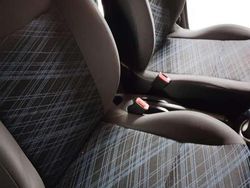 Weiß Gebraucht 2009 Renault Clio II Authentique Kleinwagen | 4.950 € (Teuer)