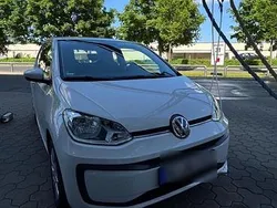 Weiß Gebraucht 2017 VW up! Kleinwagen | 8.999 € (Fairer Preis)
