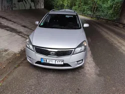 Grau Gebraucht 2010 Kia Ceed Sportswagon Kombi | 3.000 € (Fairer Preis)