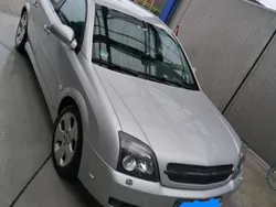 Silber Gebraucht 2002 Opel Vectra GTS Limousine | 1.150 €