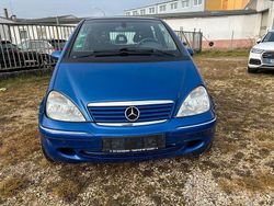 Blau Gebraucht 2001 Mercedes A140 Kleinwagen | 1.599 €
