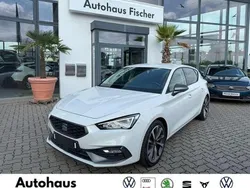 Weiss Gebraucht 2022 Seat Leon FR Kleinwagen | 20.900 € (Fairer Preis)