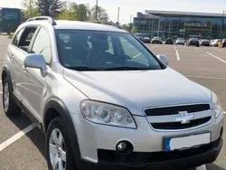 Grau Gebraucht 2010 Chevrolet Captiva SUV | 5.999 € (Etwas zu teuer)