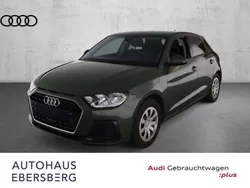 Distriktgrün metallic Gebraucht 2024 Audi A1 Sportback Advanced Plus Kleinwagen | 24.850 € (Guter Preis)