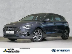 Dark knight Gebraucht 2022 Hyundai i30 Trend Limousine | 12.480 € (Fairer Preis)