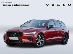 Rot Gebraucht 2022 Volvo V60 Plus Kombi | 33.590 € (Fairer Preis)