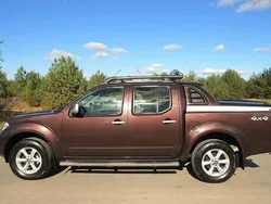 Braun Gebraucht 2009 Nissan Navara Platinum Abholung | 12.000 € (Fairer Preis)