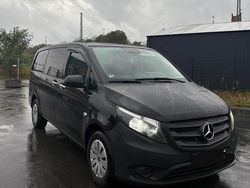 Schwarz Gebraucht 2018 Mercedes Vito Van / Kleinbus | 17.250 € (Fairer Preis)