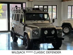 Silver metallic Gebraucht 2012 Land Rover Defender SE SUV | 76.500 €