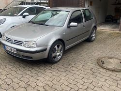 Silber Gebraucht 2002 VW Golf IV Trendline Limousine | 2.350 € (Etwas zu teuer)