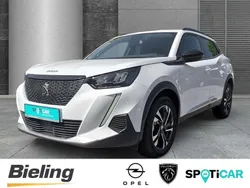 Weiss Gebraucht 2022 Peugeot 2008 Allure SUV | 18.950 € (Fairer Preis)