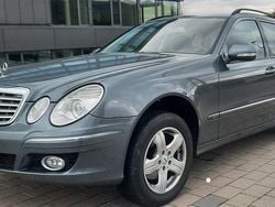 Grau Gebraucht 2007 Mercedes E200 Elegance Kombi | 4.950 € (Guter Preis)