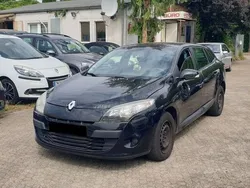 Schwarz Gebraucht 2009 Renault Mégane III Limousine | 1.300 € (Teuer)