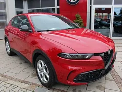 Rot Gebraucht 2023 Alfa Romeo Tonale Sprint SUV | 22.900 € (Guter Preis)