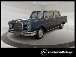 Grau Gebraucht 1963 Mercedes 220 Limousine | 41.249 €
