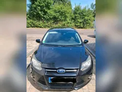 Schwarz Gebraucht 2012 Ford Focus Kombi | 3.300 € (Fairer Preis)