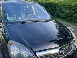 Schwarz Gebraucht 2005 Opel Zafira Van / Kleinbus | 950 € (Superpreis)