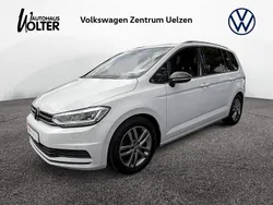 Pure white Gebraucht 2021 VW Touran Active Van / Kleinbus | 29.870 € (Etwas zu teuer)