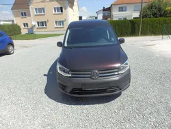 Violet Gebraucht 2016 VW Caddy Trendline Van / Kleinbus | 11.800 € (Guter Preis)