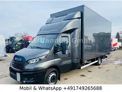 Blau Gebraucht 2022 Iveco Daily | 52.990 €
