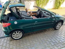 Grün Gebraucht 2003 Peugeot 206 CC Cabrio | 2.000 €