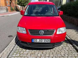 Rot Gebraucht 2010 VW Caddy Maxi Van / Kleinbus | 6.999 €