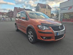 Orange Gebraucht 2008 VW Touran Van / Kleinbus | 5.200 € (Teuer)