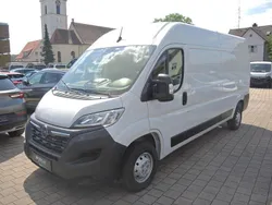 Grau Gebraucht 2023 Opel Movano Van | 32.998 € (Guter Preis)