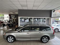 Beige Gebraucht 2009 Volvo V70 Summum Kombi | 6.990 € (Fairer Preis)
