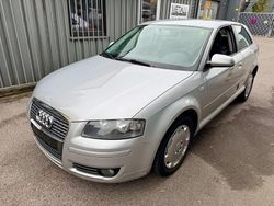 Grau Gebraucht 2006 Audi A3 Attraction Limousine | 2.750 € (Superpreis)