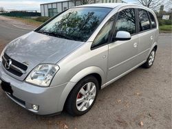 Silber Gebraucht 2003 Opel Meriva Cosmo Van / Kleinbus | 1.700 € (Etwas zu teuer)