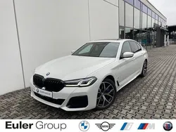 Weiss Gebraucht 2021 BMW 545e M Sport Limousine | 39.949 € (Superpreis)