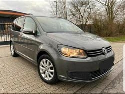 Grau Gebraucht 2011 VW Touran Style Van / Kleinbus | 5.690 € (Guter Preis)