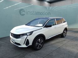 Weiß Gebraucht 2023 Peugeot 5008 Van / Kleinbus | 40.790 €