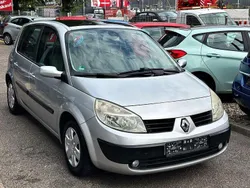 Grau Gebraucht 2006 Renault Scénic II Avantage Van / Kleinbus | 2.490 € (Fairer Preis)
